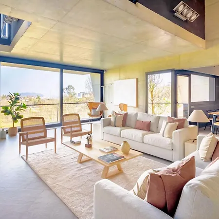 Ferienhaus Moderna Con Terrazas Jardin Privado Loyola