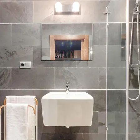 Ferienhaus Moderna Con Terrazas Jardin Privado *